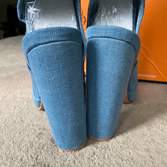 So Me Denim Open Toe Shoes - Picture 2 of 7